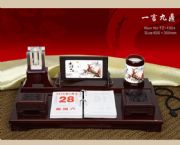 2013新款紅木臺(tái)歷